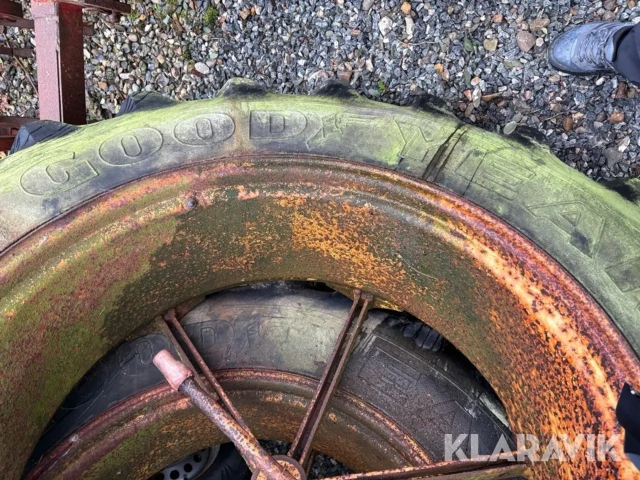Billede 3 - Dæk med fælge Goodyear Super traction