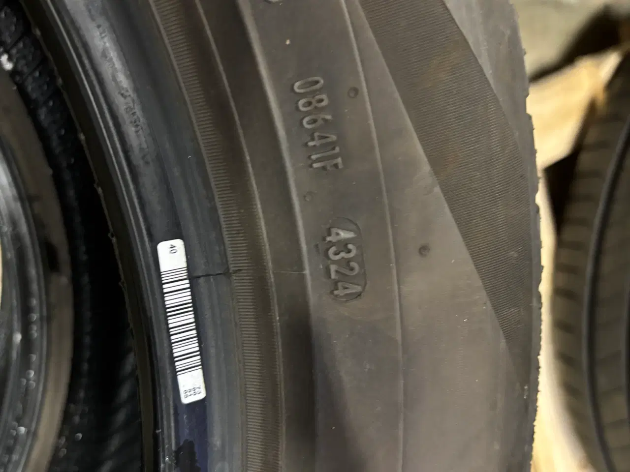 Billede 2 - Pirelli sommerdæk 255/50r19