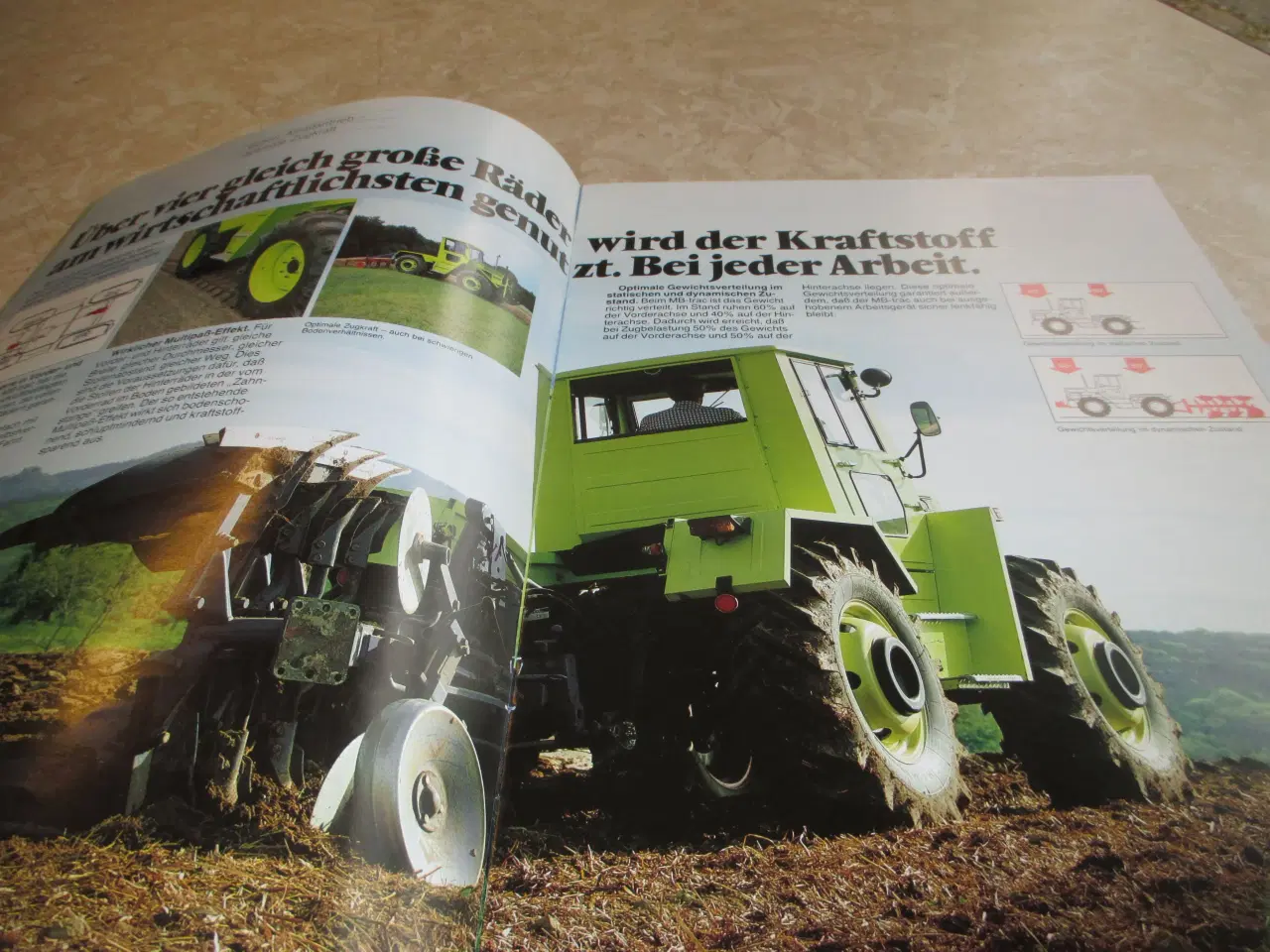 Billede 4 - Brochure  Mercedes Traktor