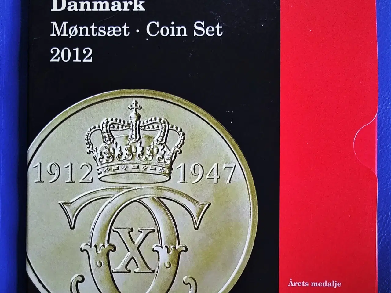 Billede 2 - DET KGL MØNTSÆT 2012 med CHRISTIAN X MONOGRAM 