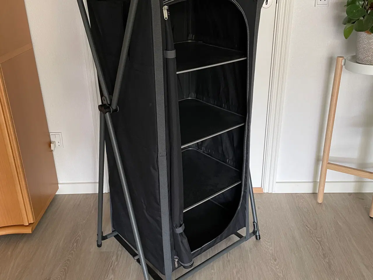 Billede 2 - Nyt Campingskab