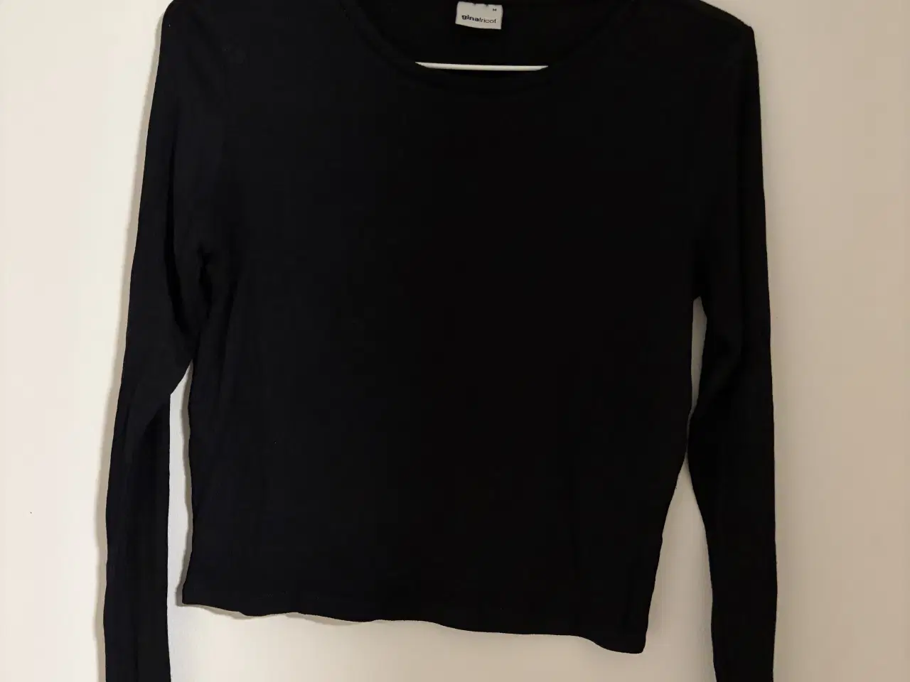 Billede 1 - Langærmet sort croptop