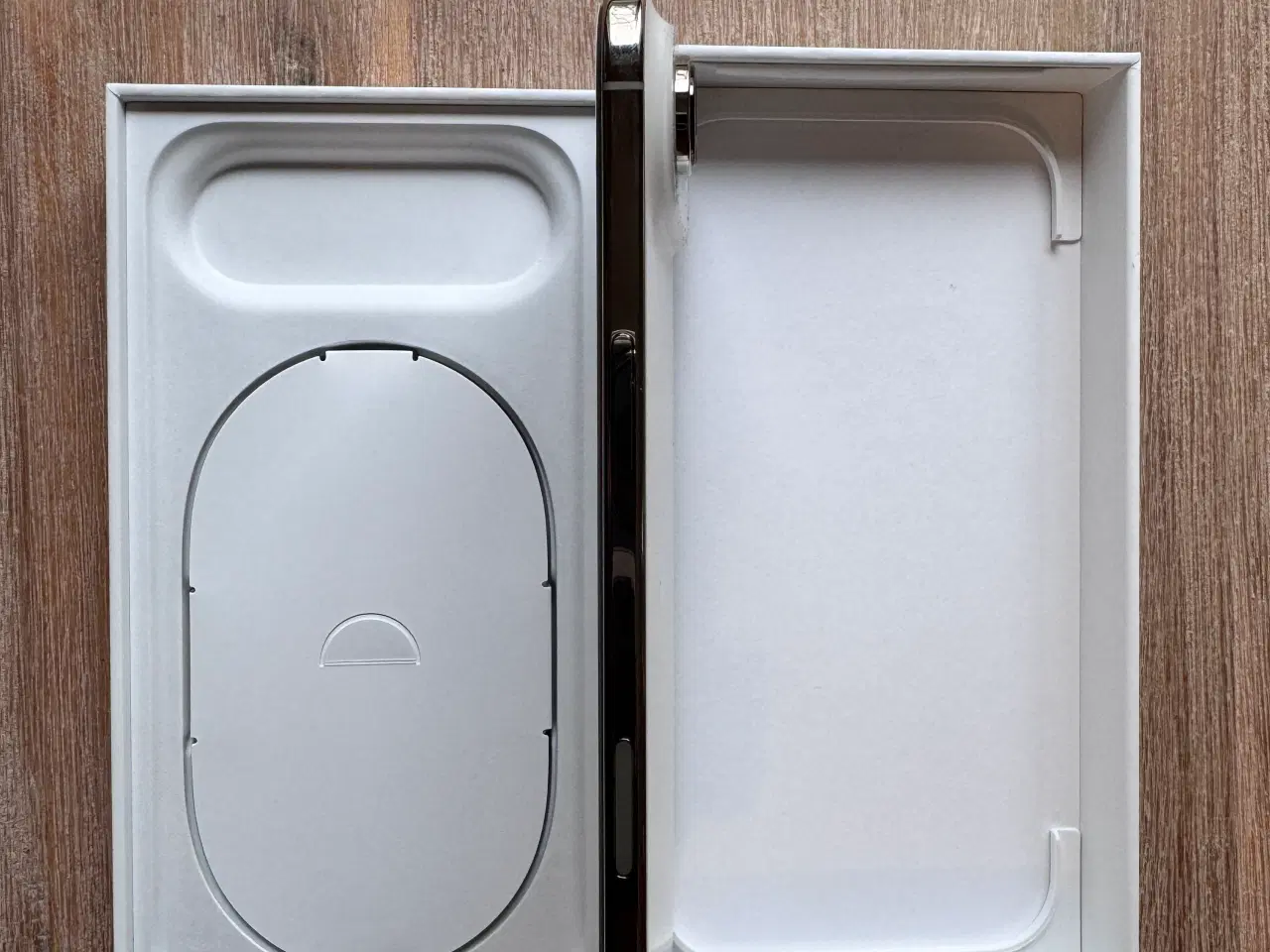 Billede 4 - iPhone 17 Air, 256GB Lightguld