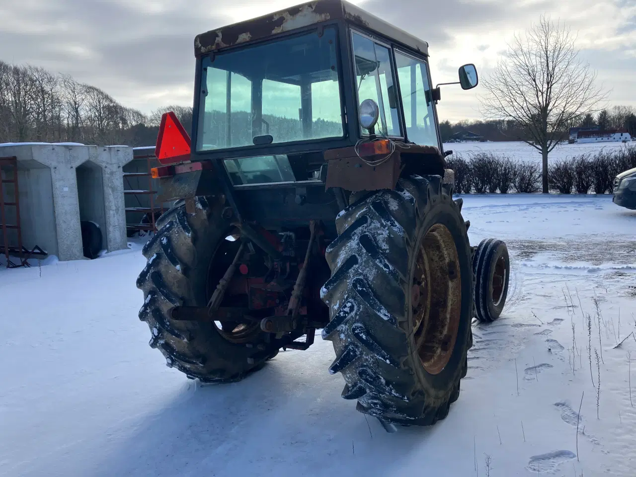 Billede 3 - IH 784 Kører og starter