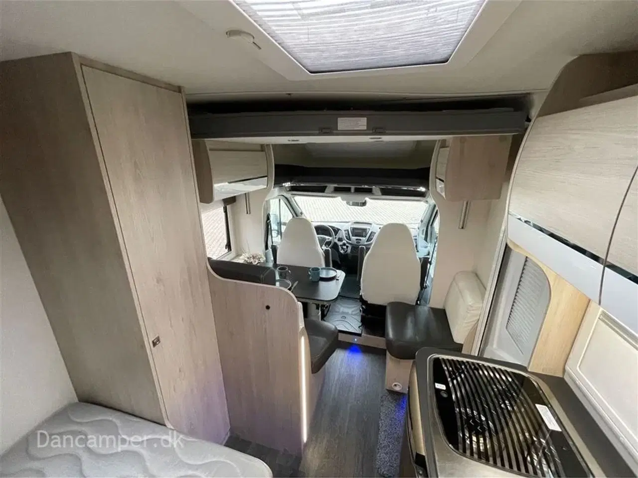Billede 27 - 2019 - Chausson Flash 515   Anvisningsbil!  2019 model! En ejer! Under 6m. 170Hk Ford, model med fransk seng, markise og NX5-alarm. Nysynet.