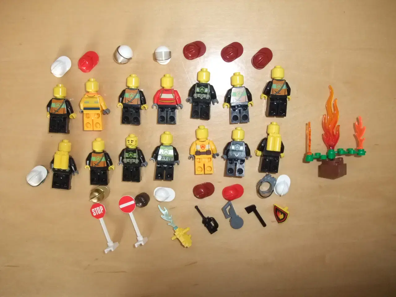 Billede 3 - Lego Fire/Brandmænd Figurer+Tilbehør