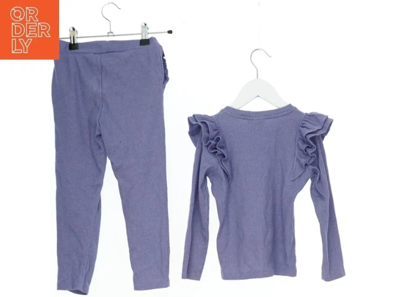 Billede 2 - Lilla bluse og bukser sæt fra Name It (str. 110)