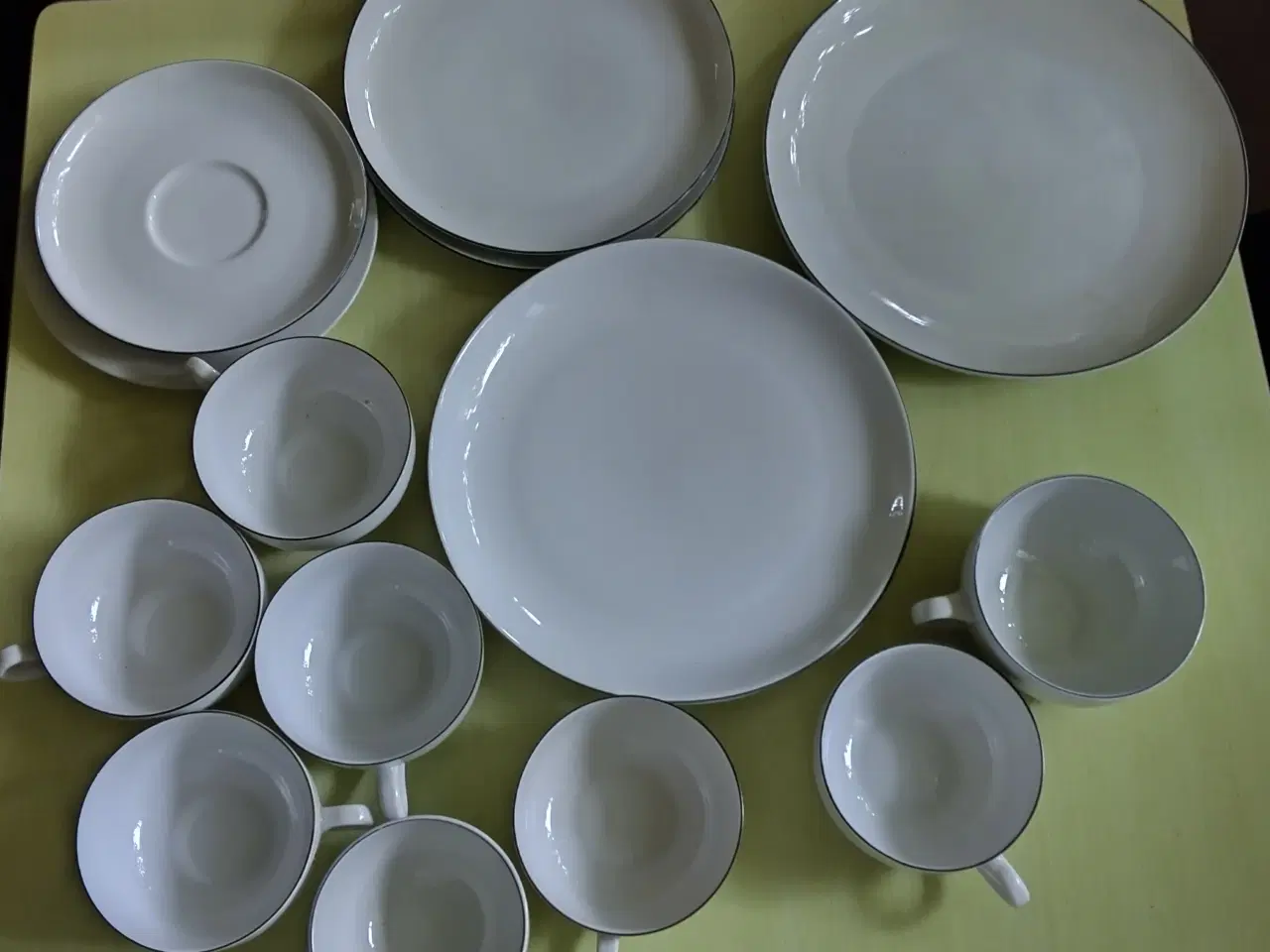 Billede 2 - 59 dele Sort atelier