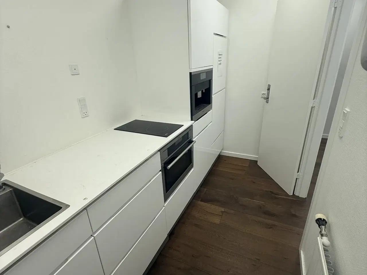 Billede 7 - Rummeligt kontor