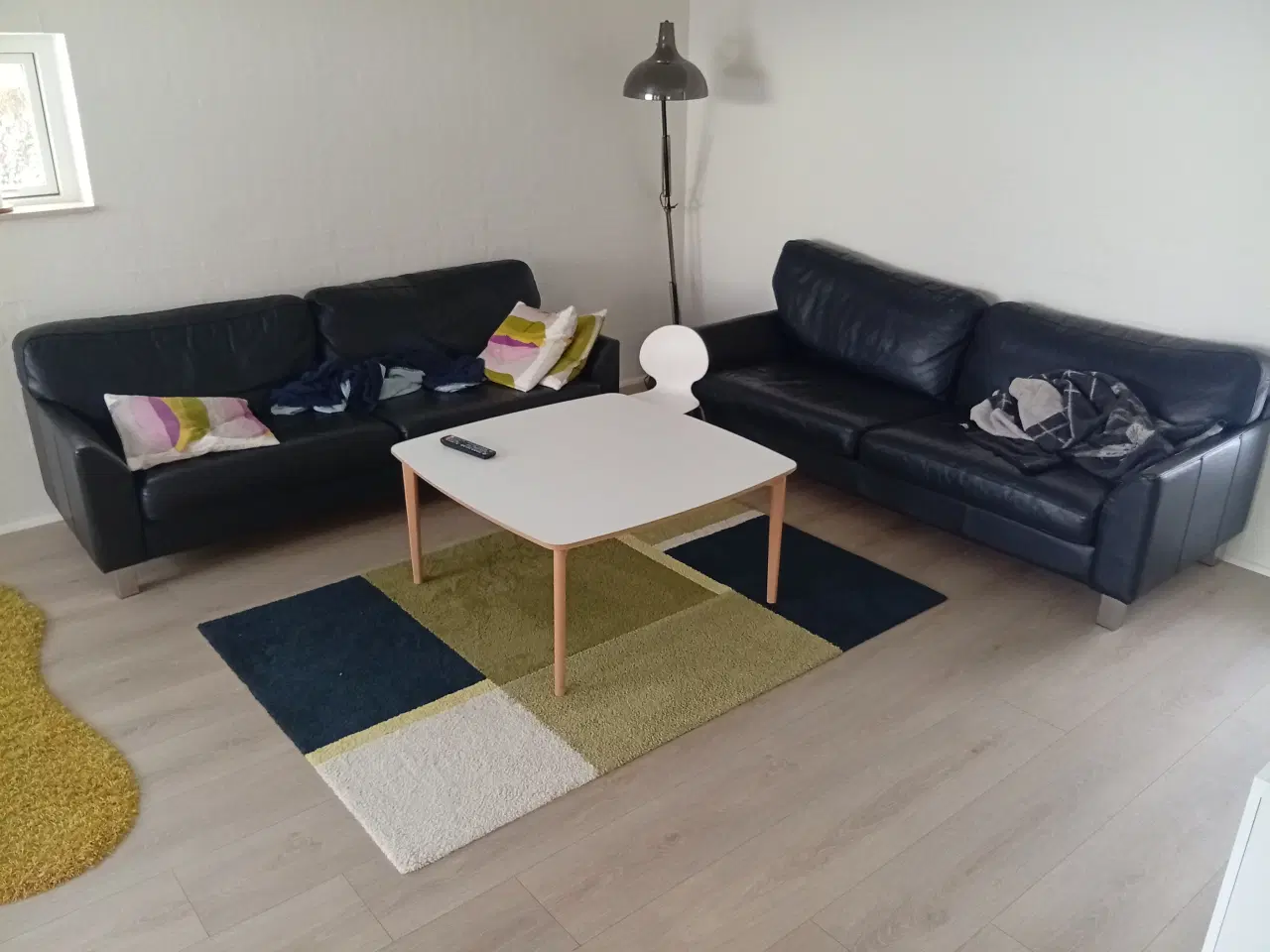 Billede 4 - Skovby sofabord og gratis sofaer med lampe