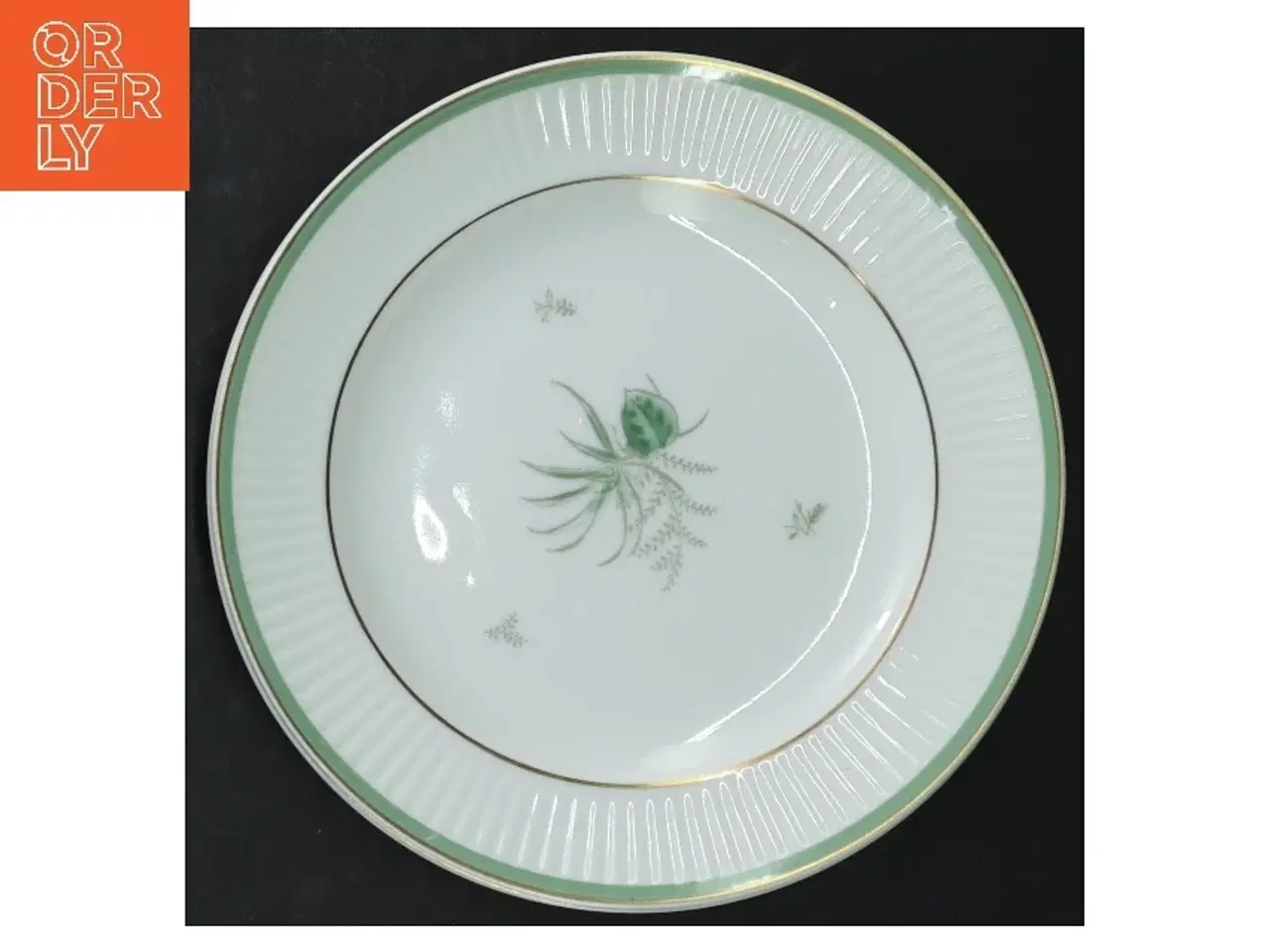 Billede 6 - Grøn Melodi RC Porcelænsmiddagstallerkener med plante dekoration fra Royal Copenhagen (str. Ø. 17 cm)