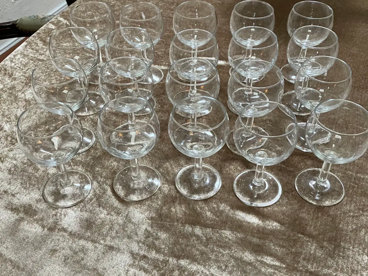 Billede 1 - 20 stk vinglas brugt 1 gang til konfirmation