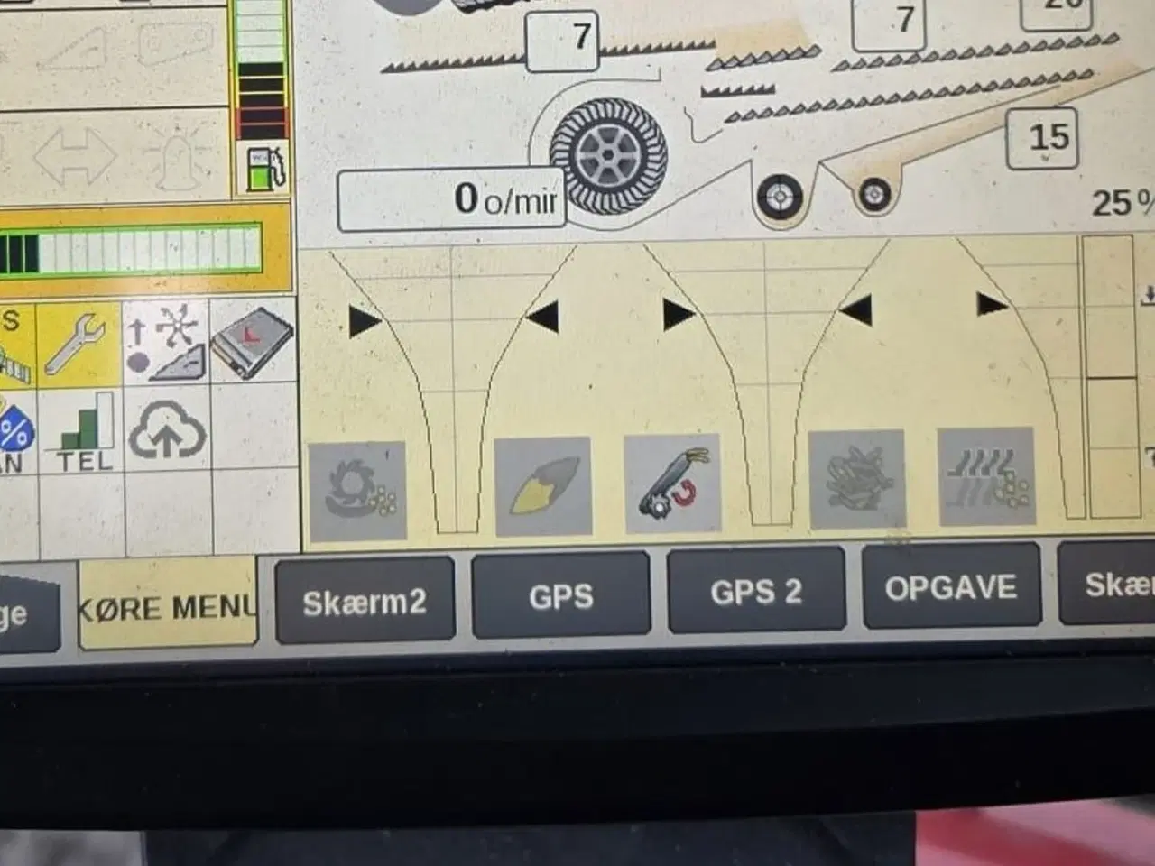 Billede 13 - Case IH 8250 Axial-Flow med 35fod Varicut skærebord. Dansk maskine