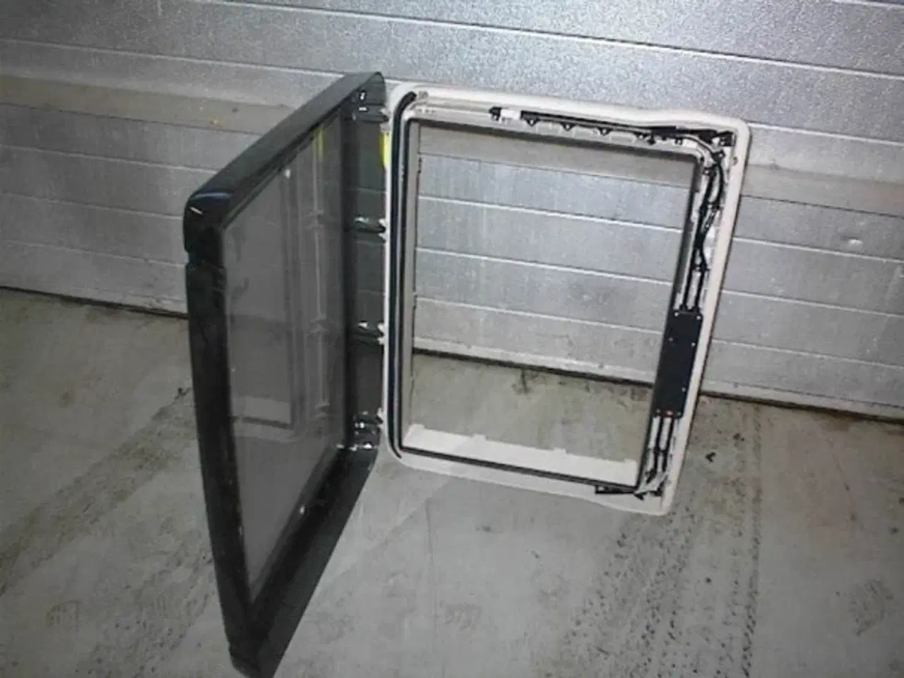 Billede 2 - Tag hætte Øverst