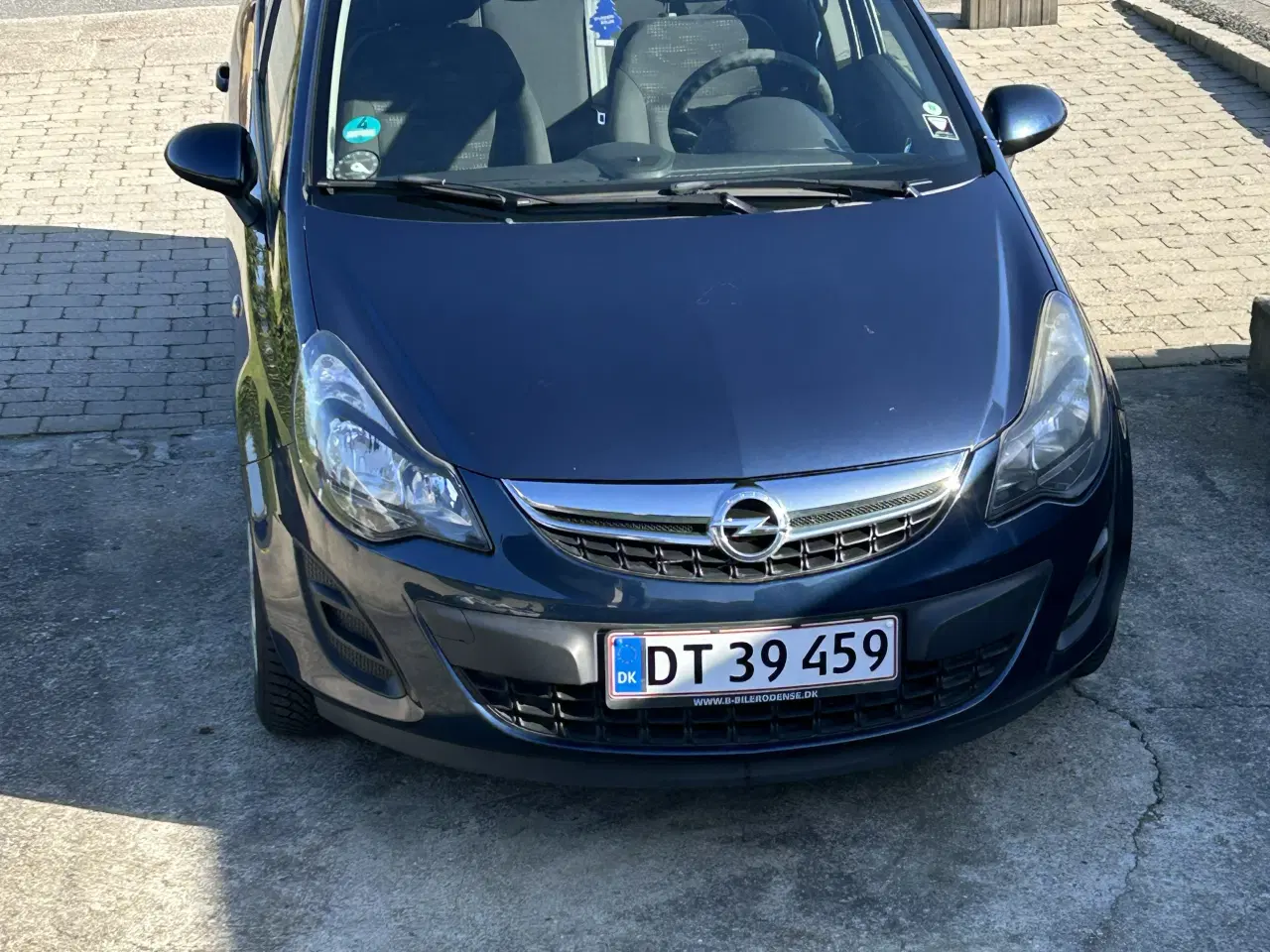 Billede 1 - Velholdt Opel Corsa 1,2i Twinport Enjoy 5-dørs