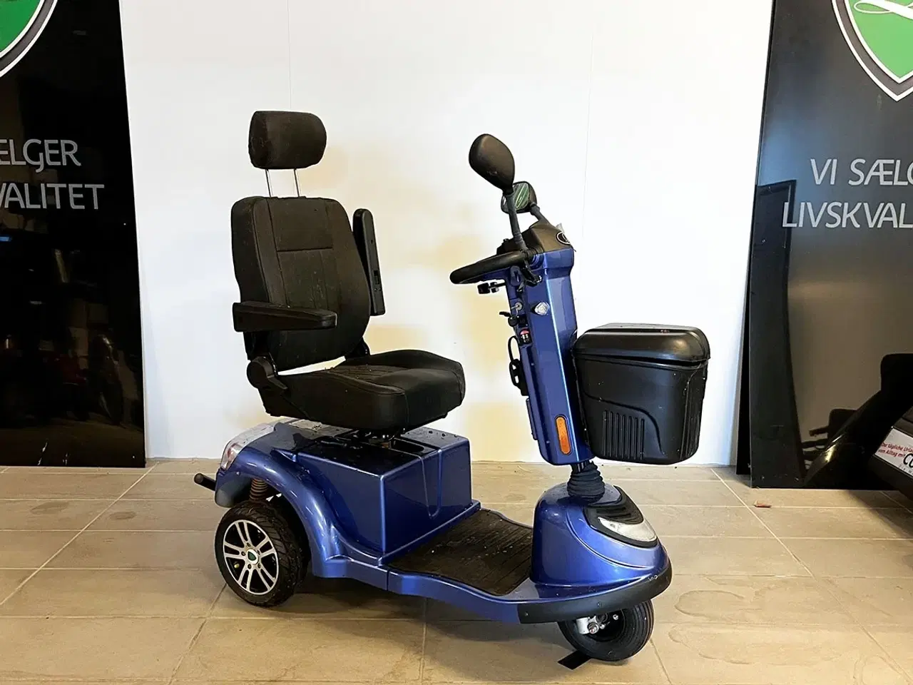Billede 1 - LM-550 blå