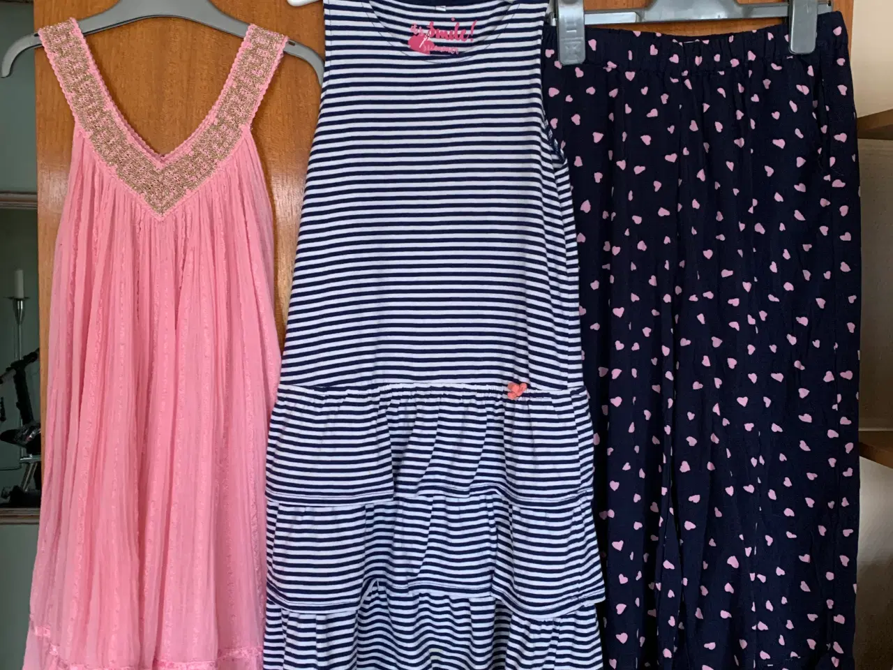 Billede 2 - Pigetøj str. 10 år