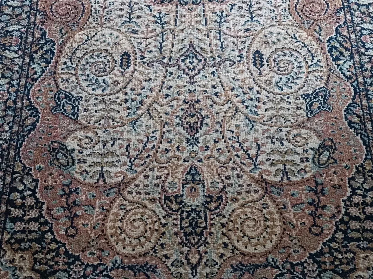 Billede 3 - ❌Flot Løber Tæppe, Uld material❌