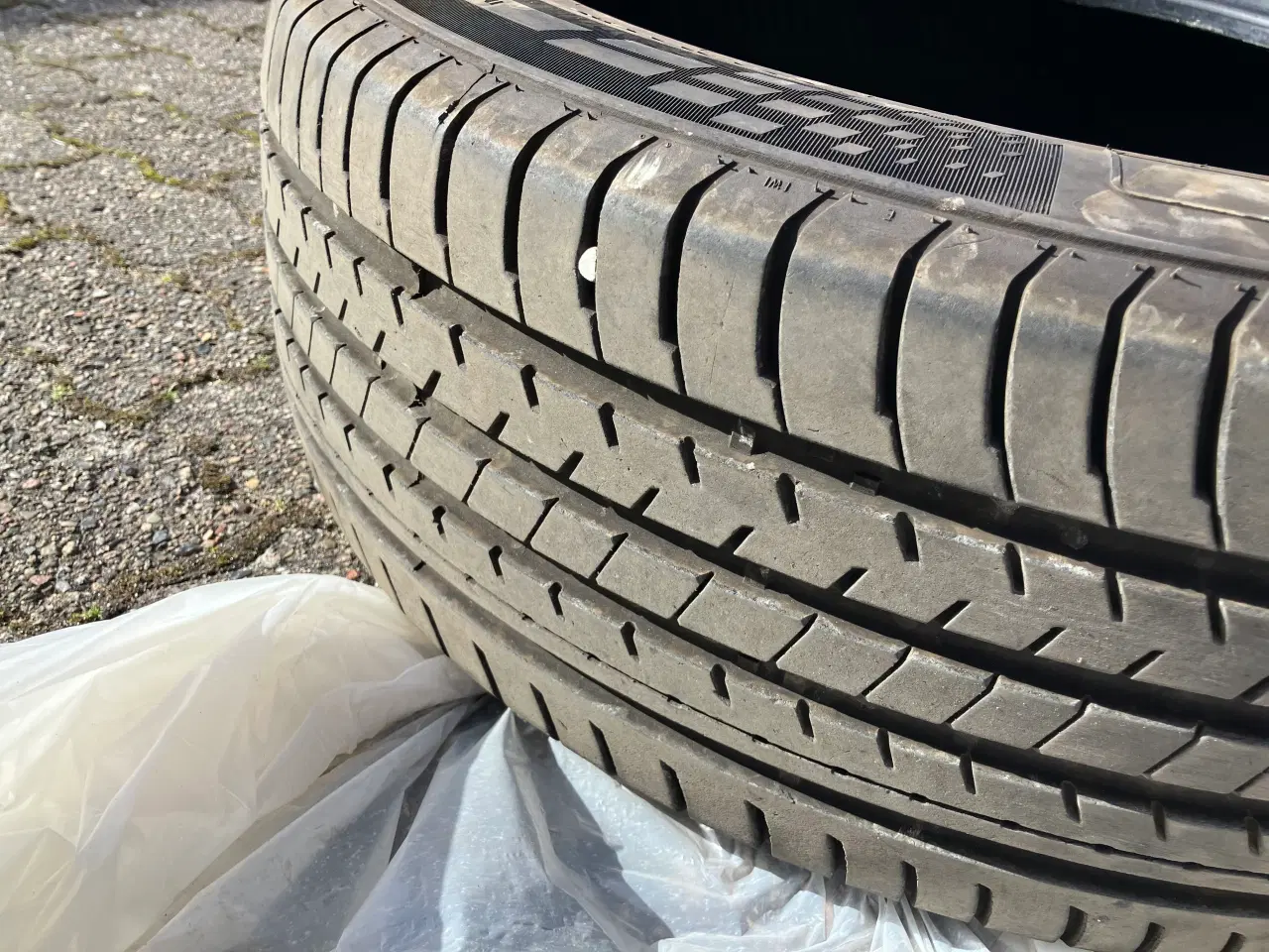 Billede 2 - Fine sommerdæk 235/55/19 til el bil
