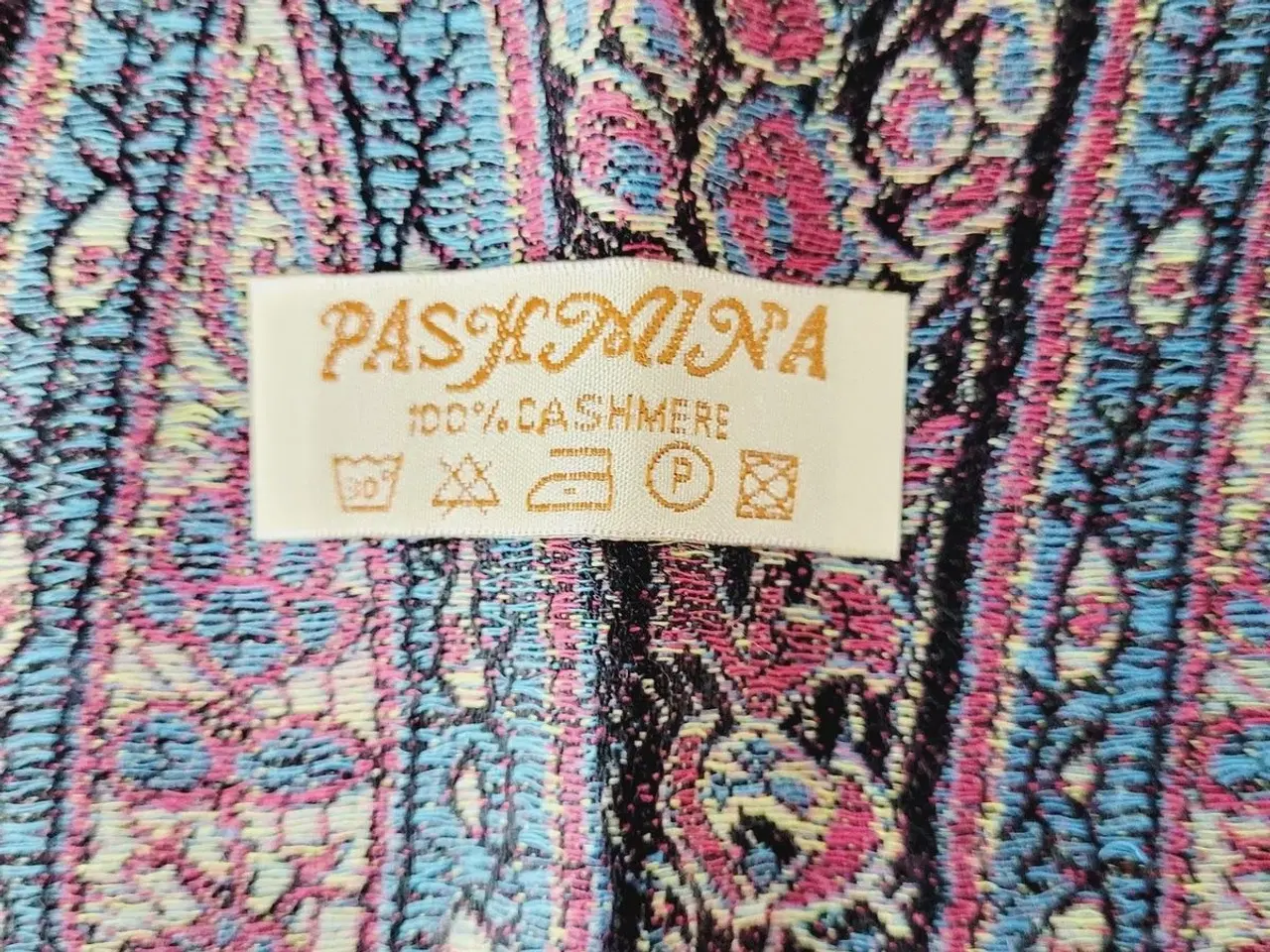 Billede 3 - ⭐️- Elegant og Blødt Pashmina Tørklæde - UBRUGT