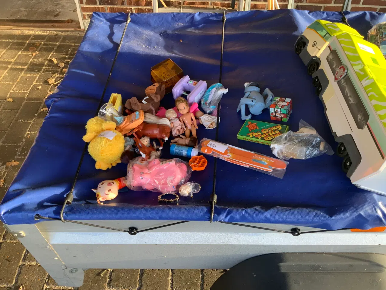 Billede 2 - Flyttekasse fyldt med legetøj