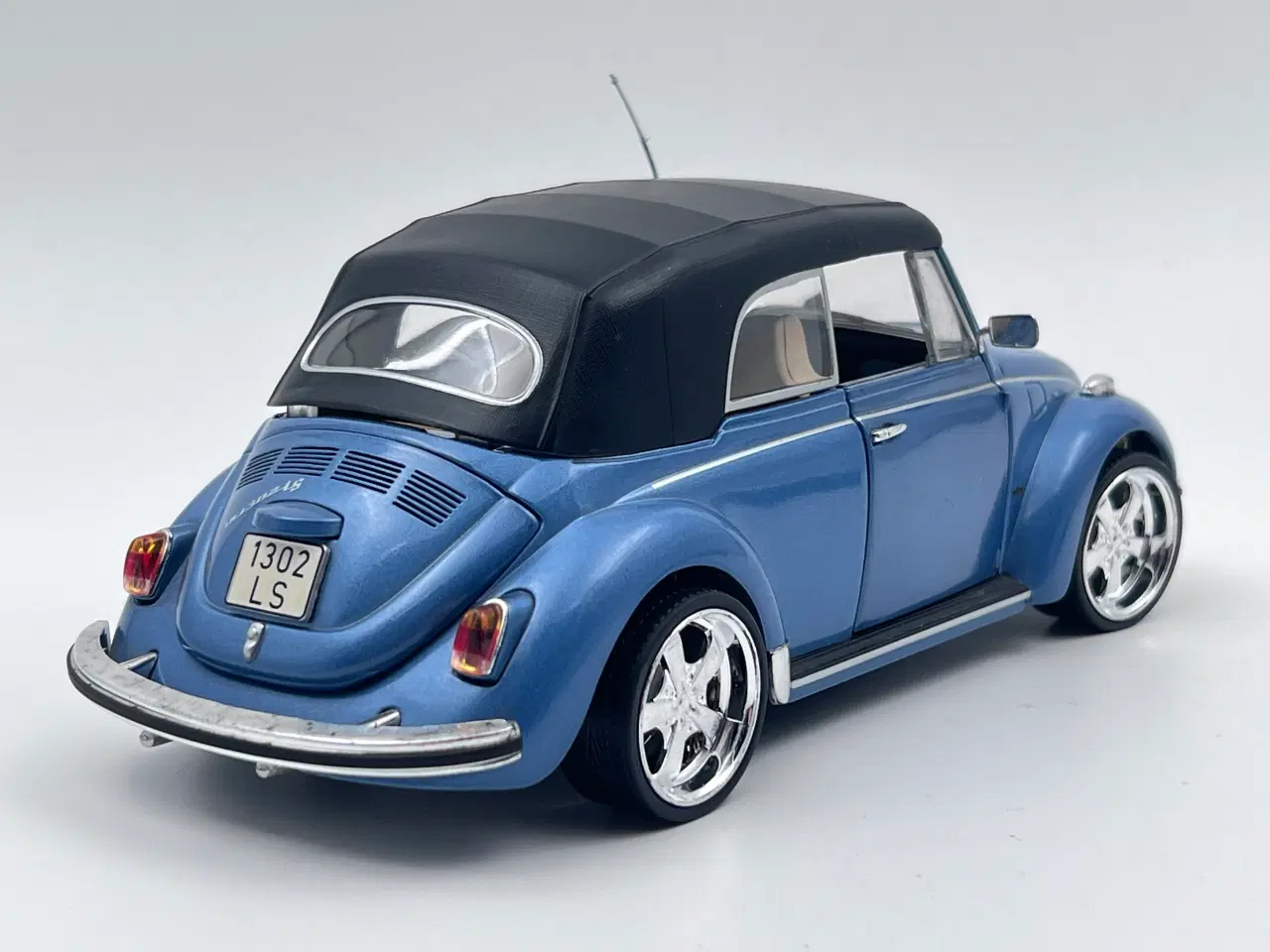 Billede 6 - 1970 VW 1302 LS Cabriolet - 1:18  Sjælden udbudt