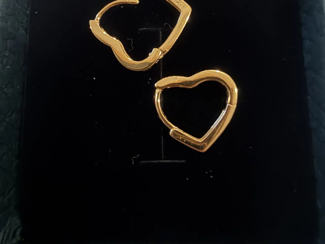 Billede 2 - Smukke øreringe i 925 guldbelagte. Zircon