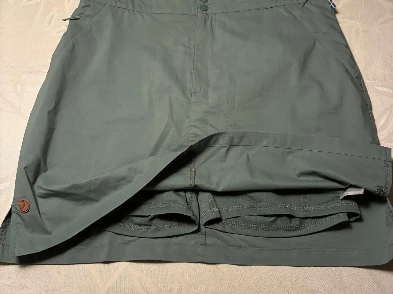 Billede 1 - Fjällräven nederdel med shorts til outdoor brug
