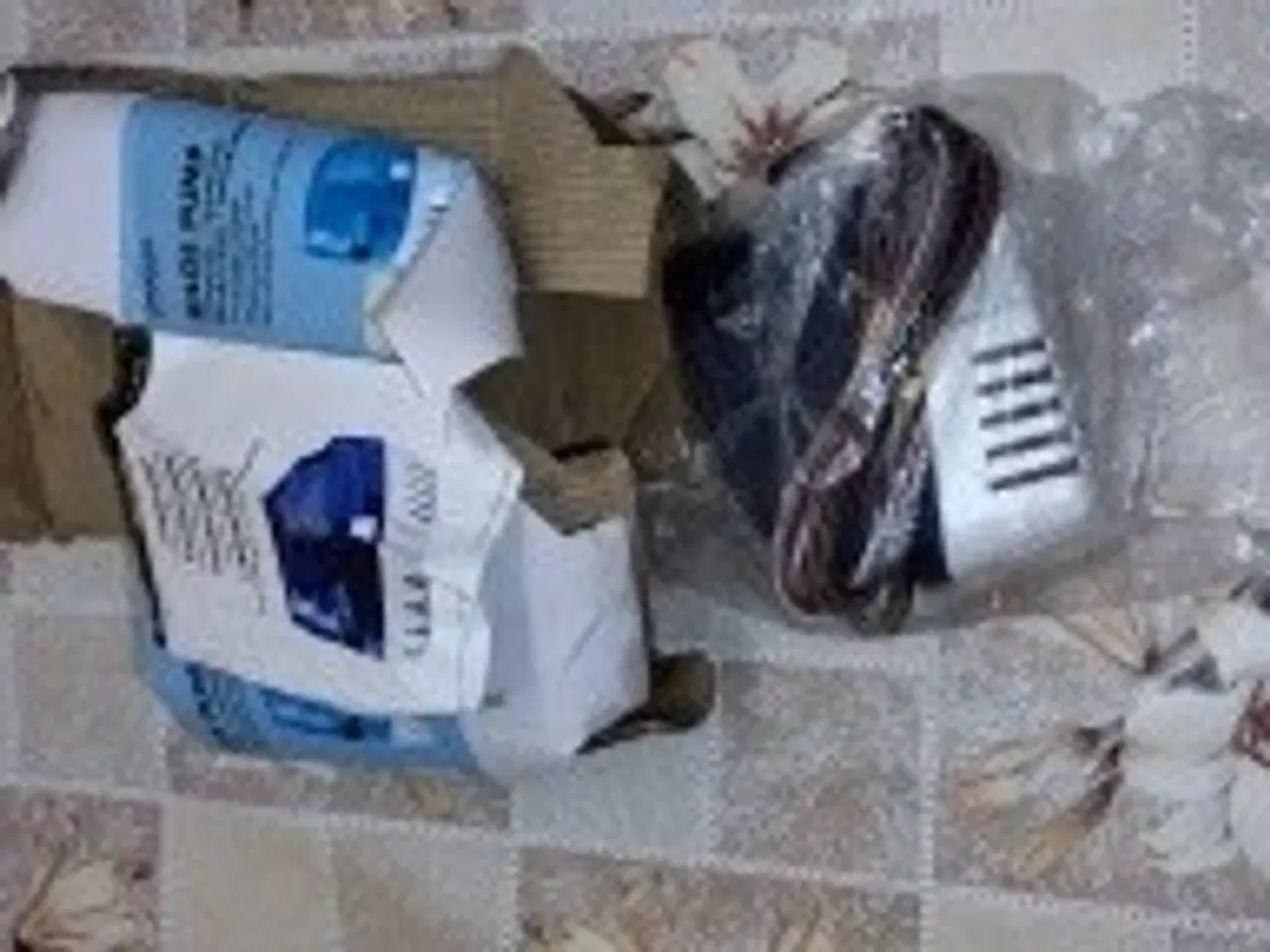 Billede 6 - Ny Biltema lænsepumpe 12V – Automatisk