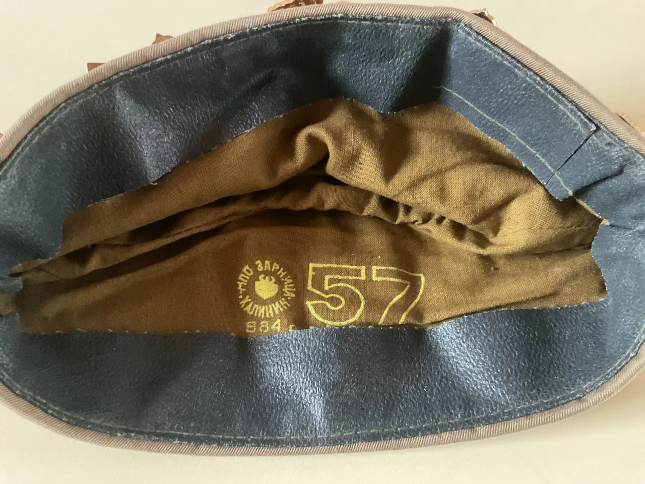 Billede 6 - Sovjetisk militær kasket med emblemer