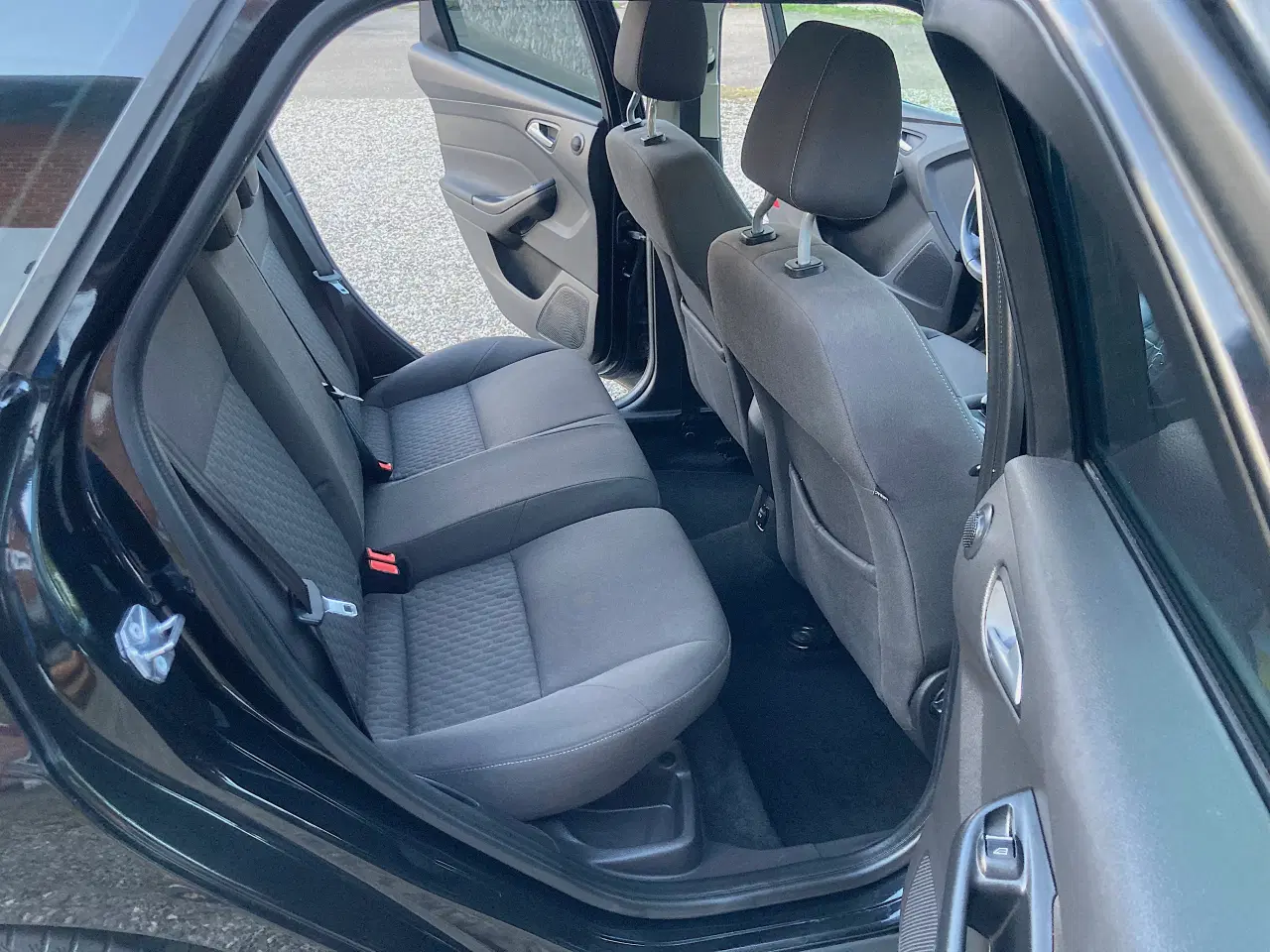 Billede 13 - Ford Focus Nysyn meget pæn og velholdt