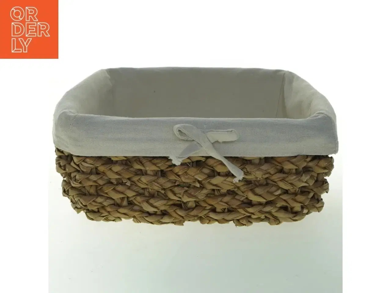 Billede 2 - Flettet kurv med stofindsats (str. 25 x 25 cm)