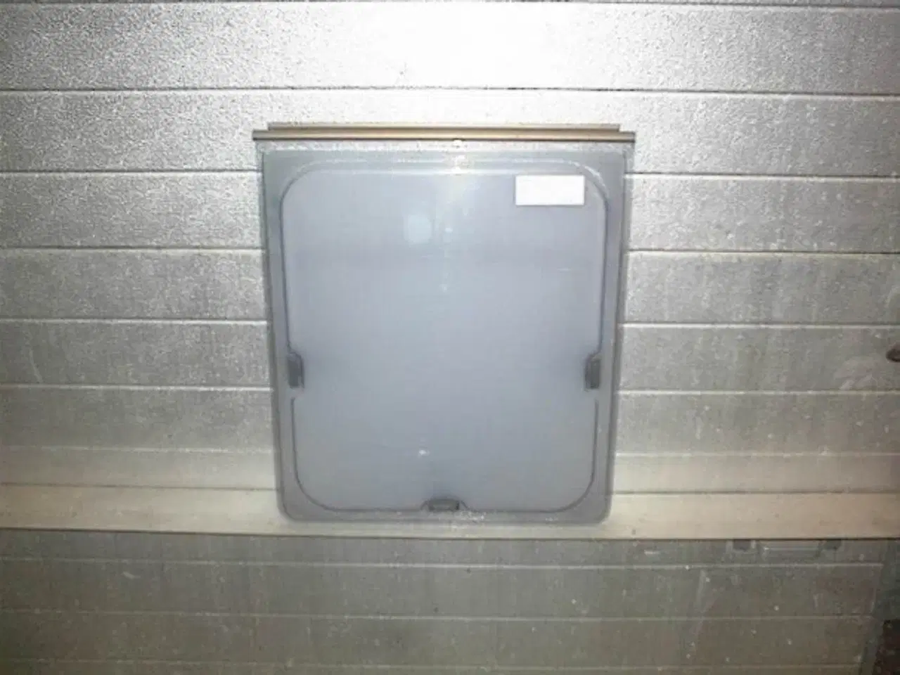 Billede 1 -   Adria Toilet Rude