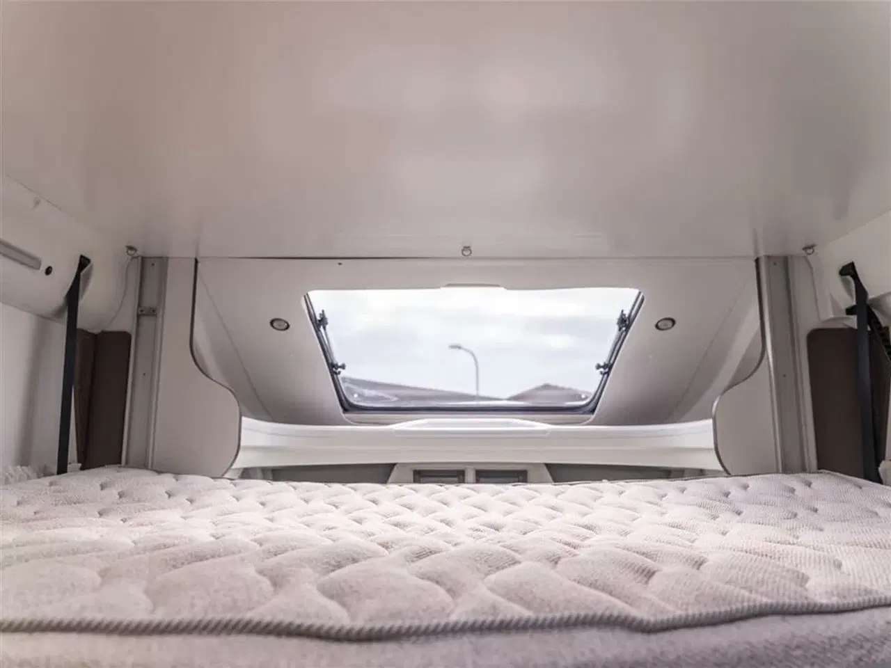 Billede 50 - 2025 - Benimar Tessoro 463 NK   Populær enkeltsengscamper