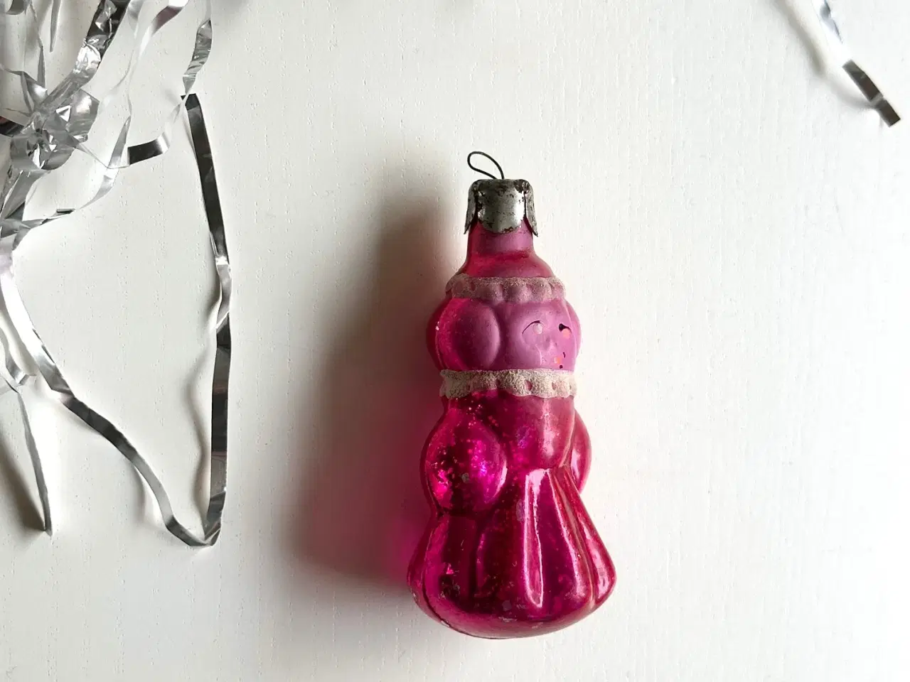 Billede 2 - Vintage julekugle, mørk pink Snegurochka