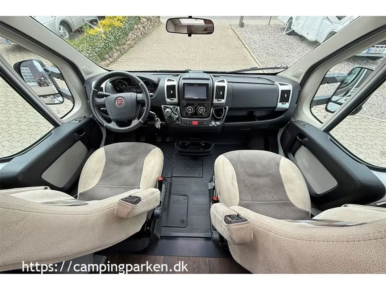 Billede 2 - 2018 - SunLight   Brugt autocamper med masser af komfortudstyr og enkeltsenge