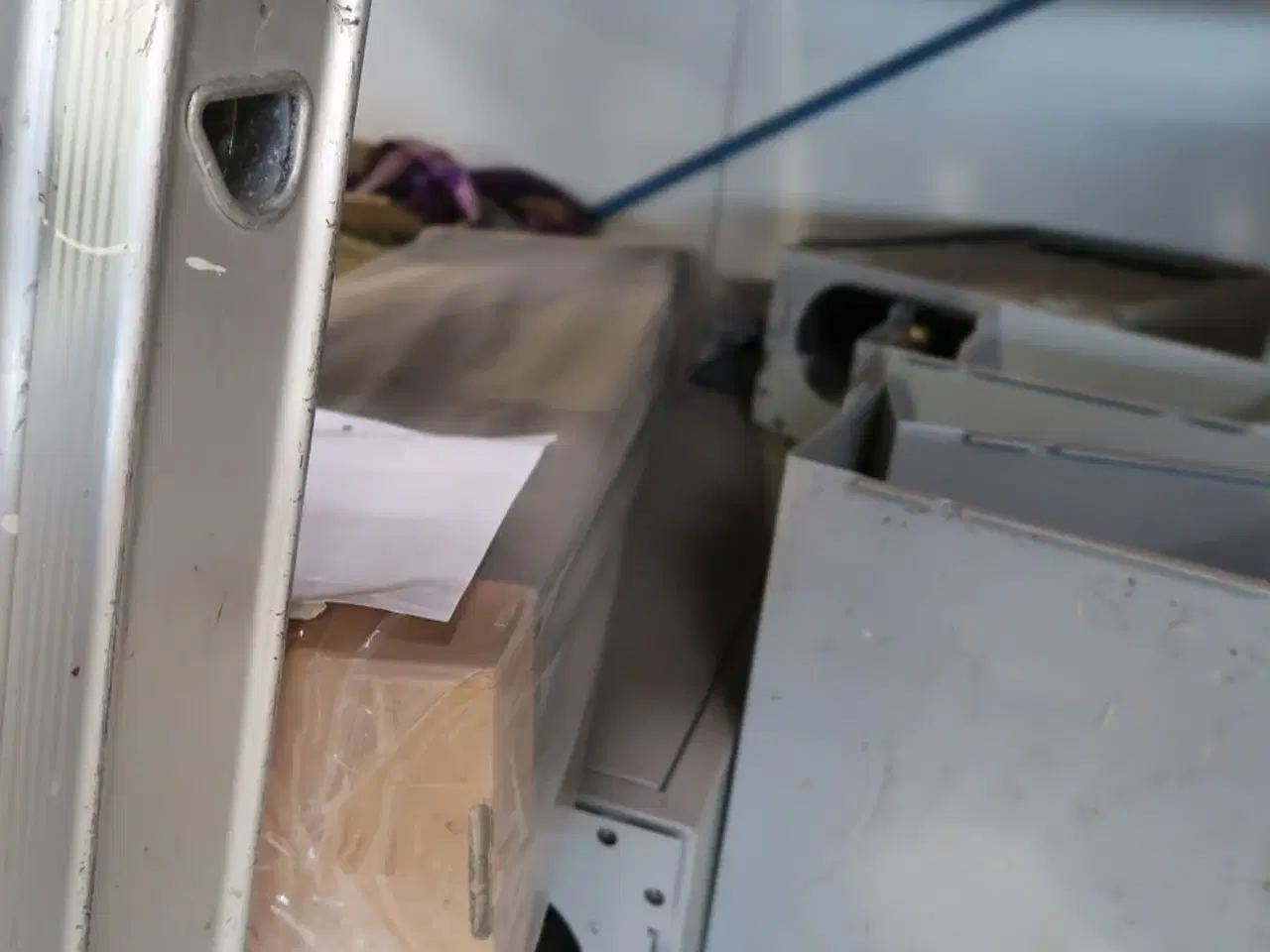 Billede 4 - Palle med metalkasser