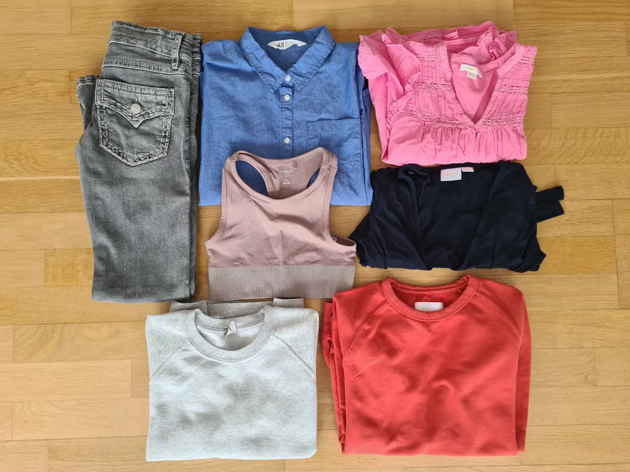 Billede 1 - Diverse pigetøj, str. 140-146