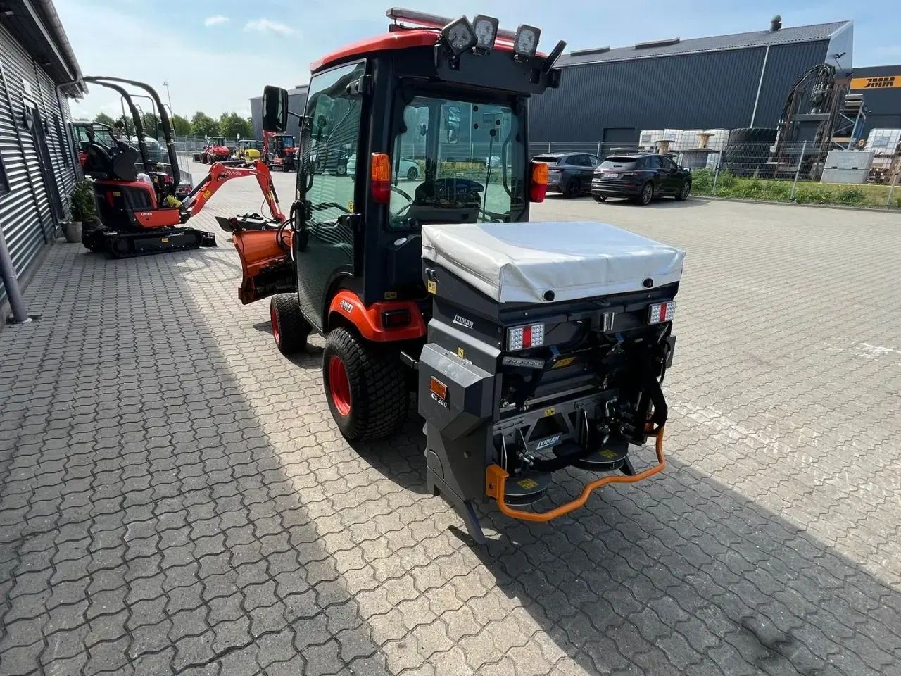 Billede 11 - Kubota BX231 Med v.plov og kombi salter kun kørt 507t