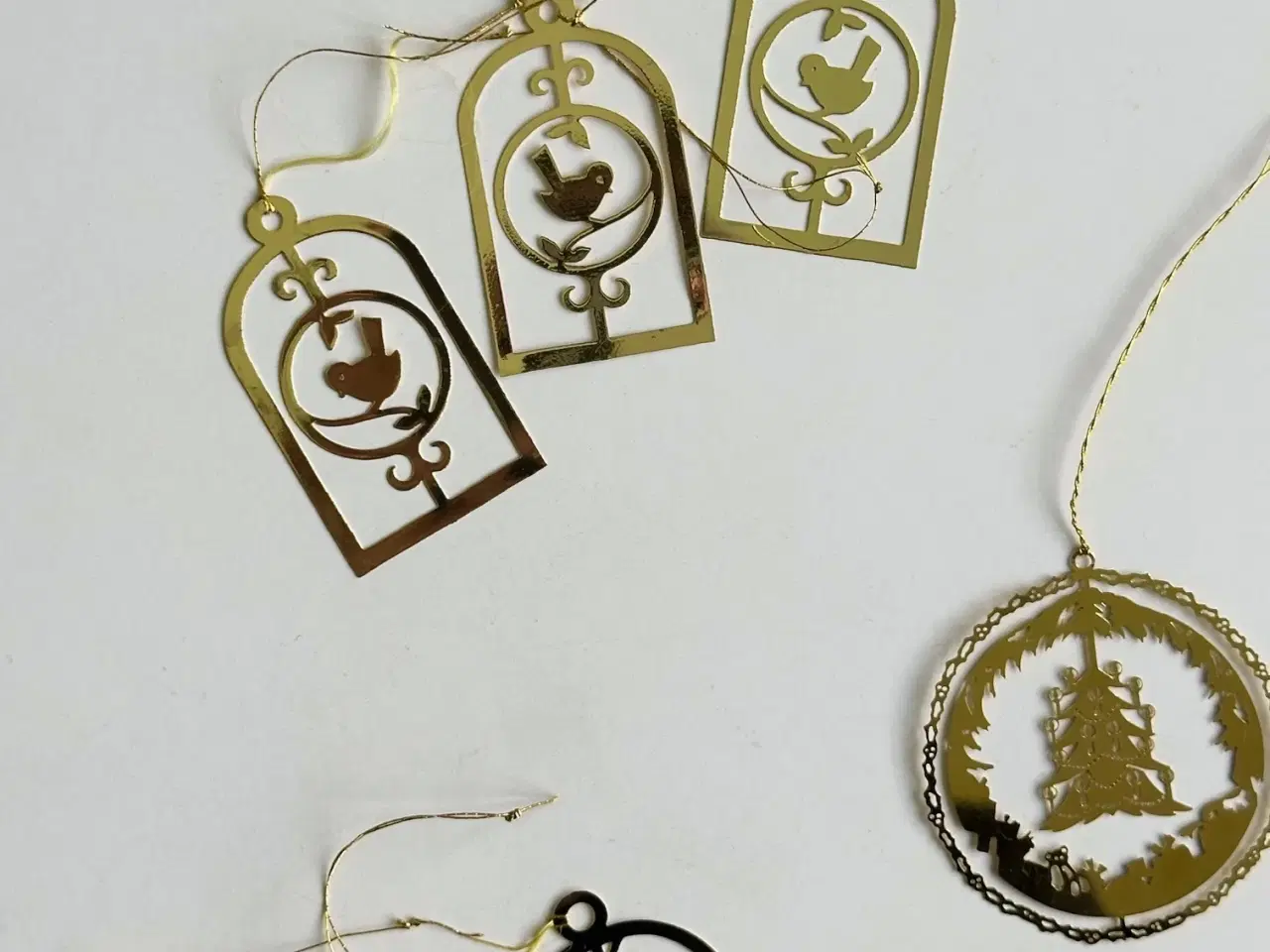 Billede 2 - Ophæng, gyldent metal, 15 stk samlet