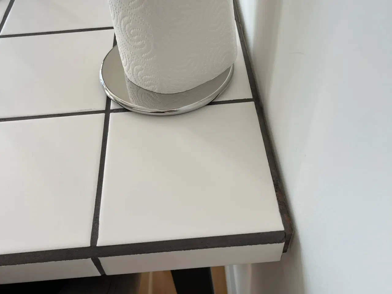 Billede 8 - Spisebord af fliser monteret på MDF-plader