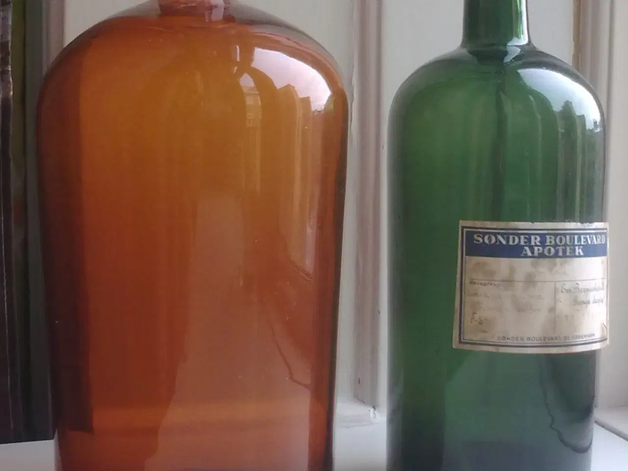 Billede 11 - Farvet glas udvalg af belgisk krukke & APOTEK glas