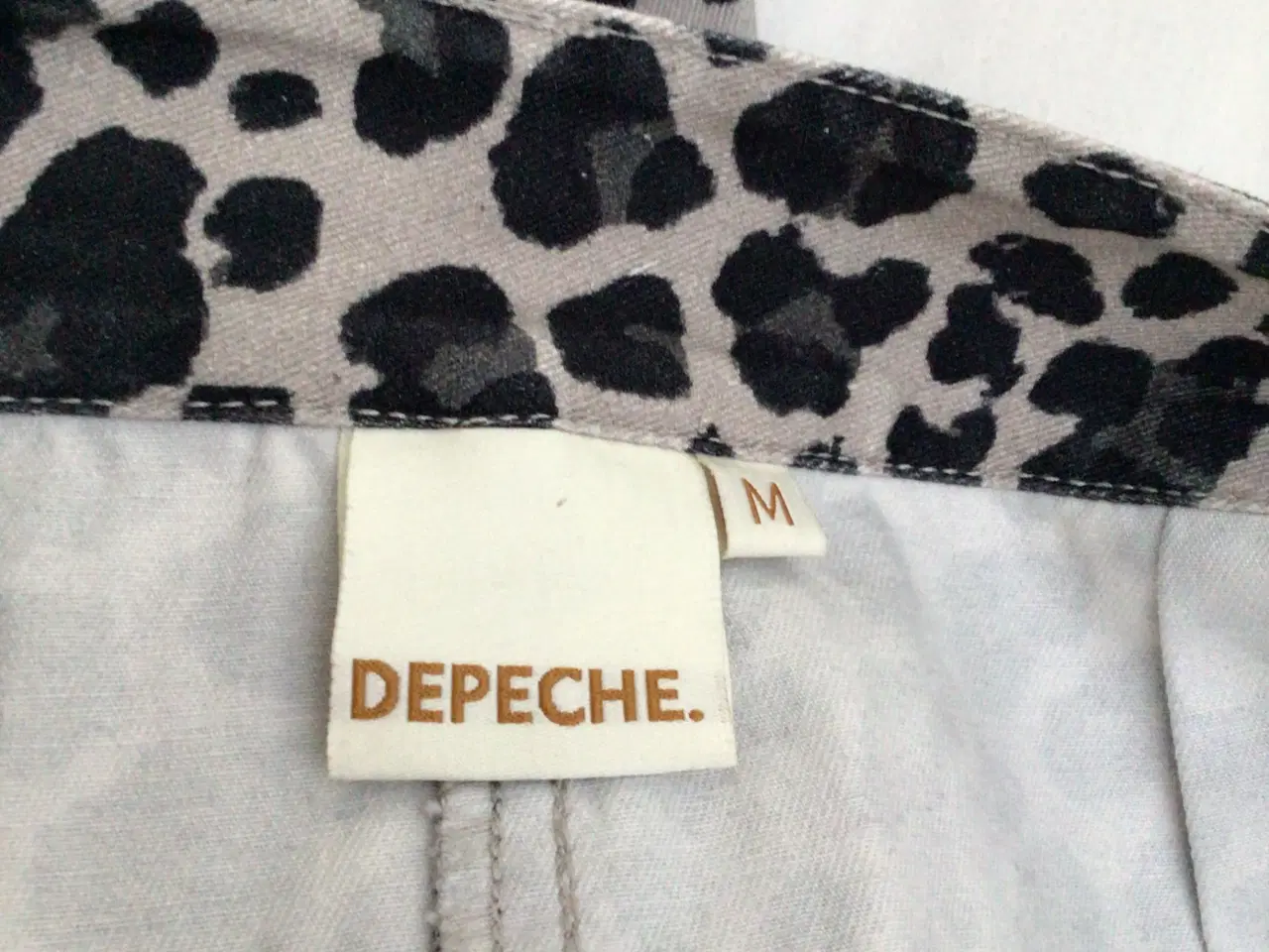 Billede 4 - Depeche nederdel str M