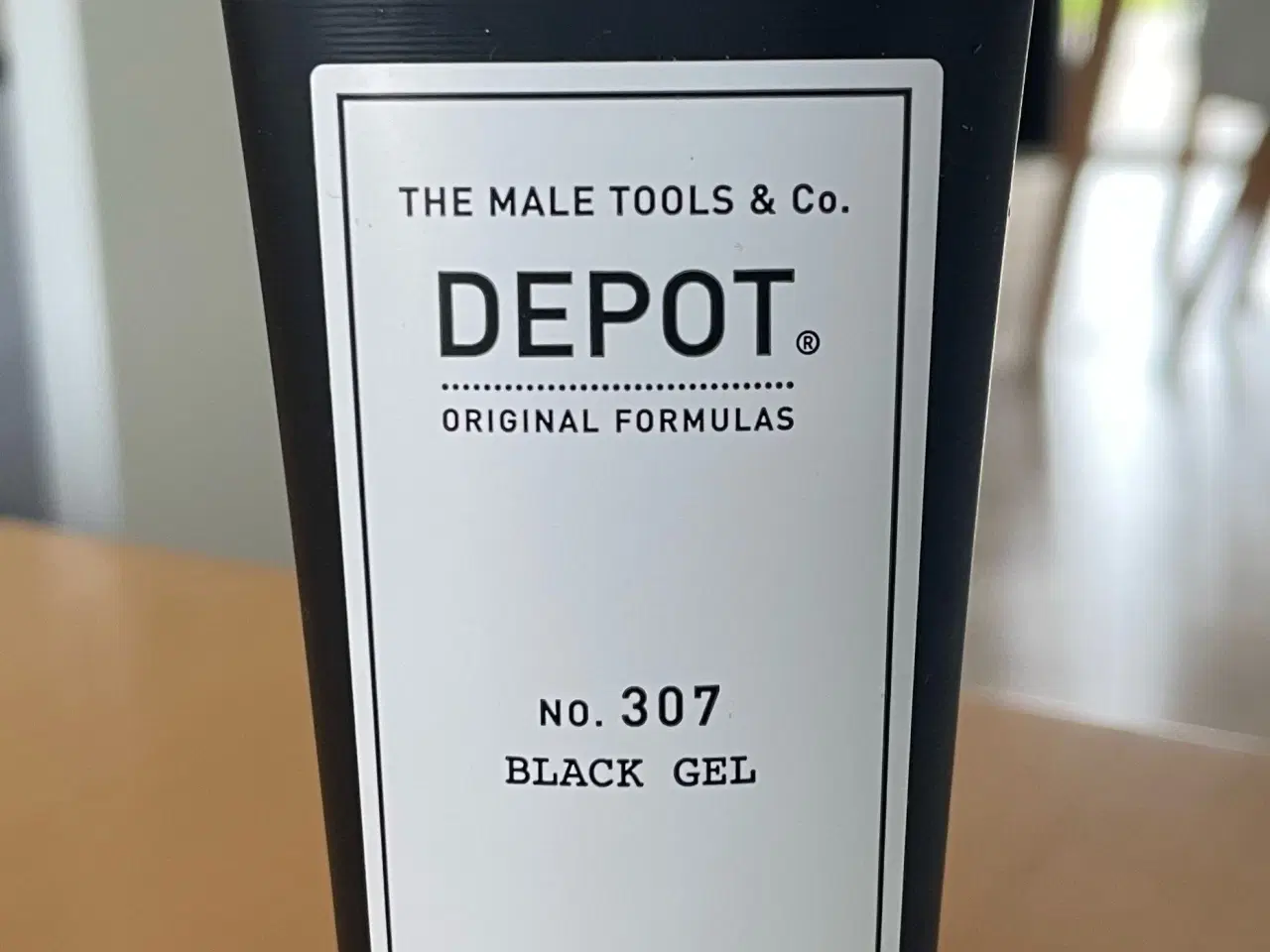 Billede 1 - Depot 300 Black Gel No. 307 - Gelé/hårfarve