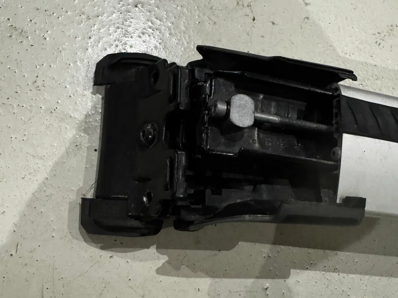 Billede 4 - Thule edge windbar 