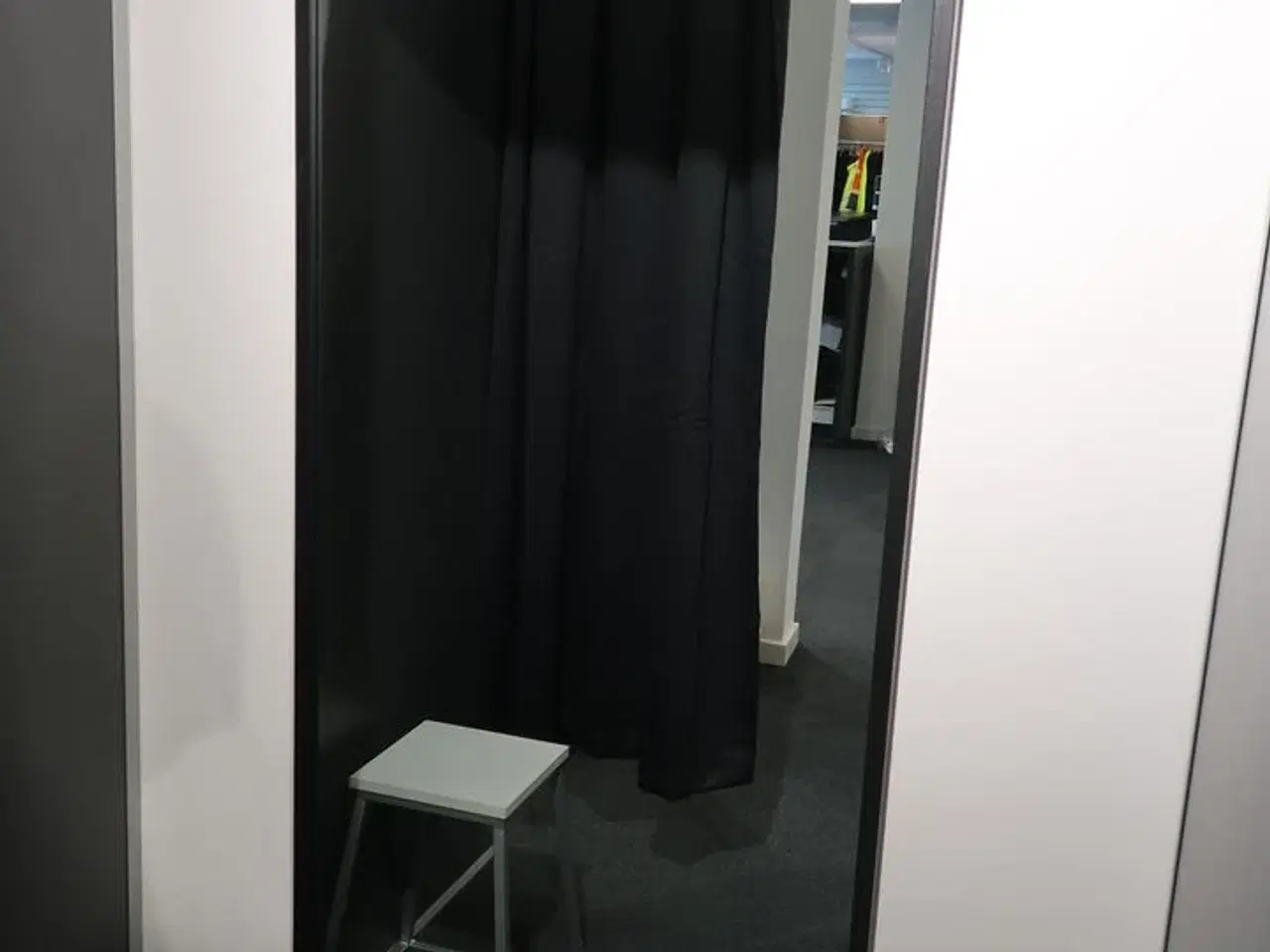 Billede 2 - 2 stk. Spejle 150x65cm