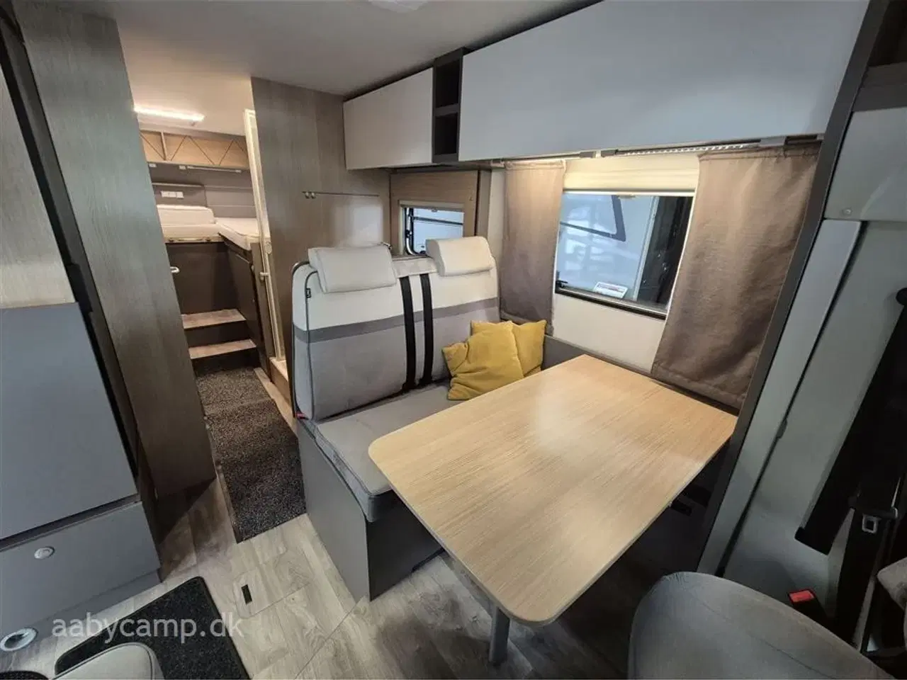 Billede 9 - 2023 - LMC Tourer H730 G Lift   Markise. solcelle. 200Ah lithium. 2000w inverter. 2x tv. Avara alarm. gulvtæppe. kompressor køleskab. Thetford ovn. gulvarme. undervognsbehandlet og lakforseglet.