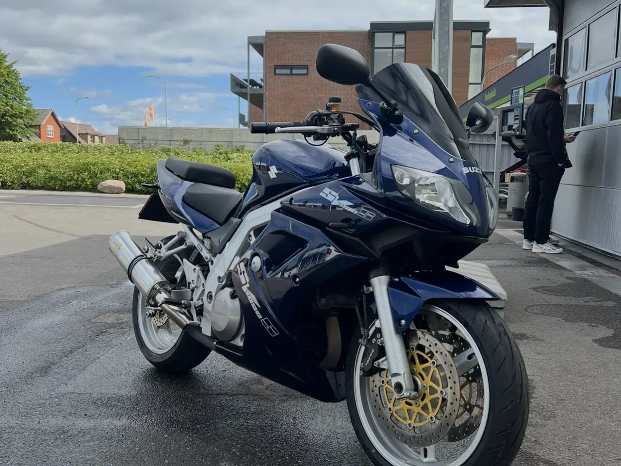 Billede 1 - Meget flot og hurtig Suzuki SV1000S til salg 