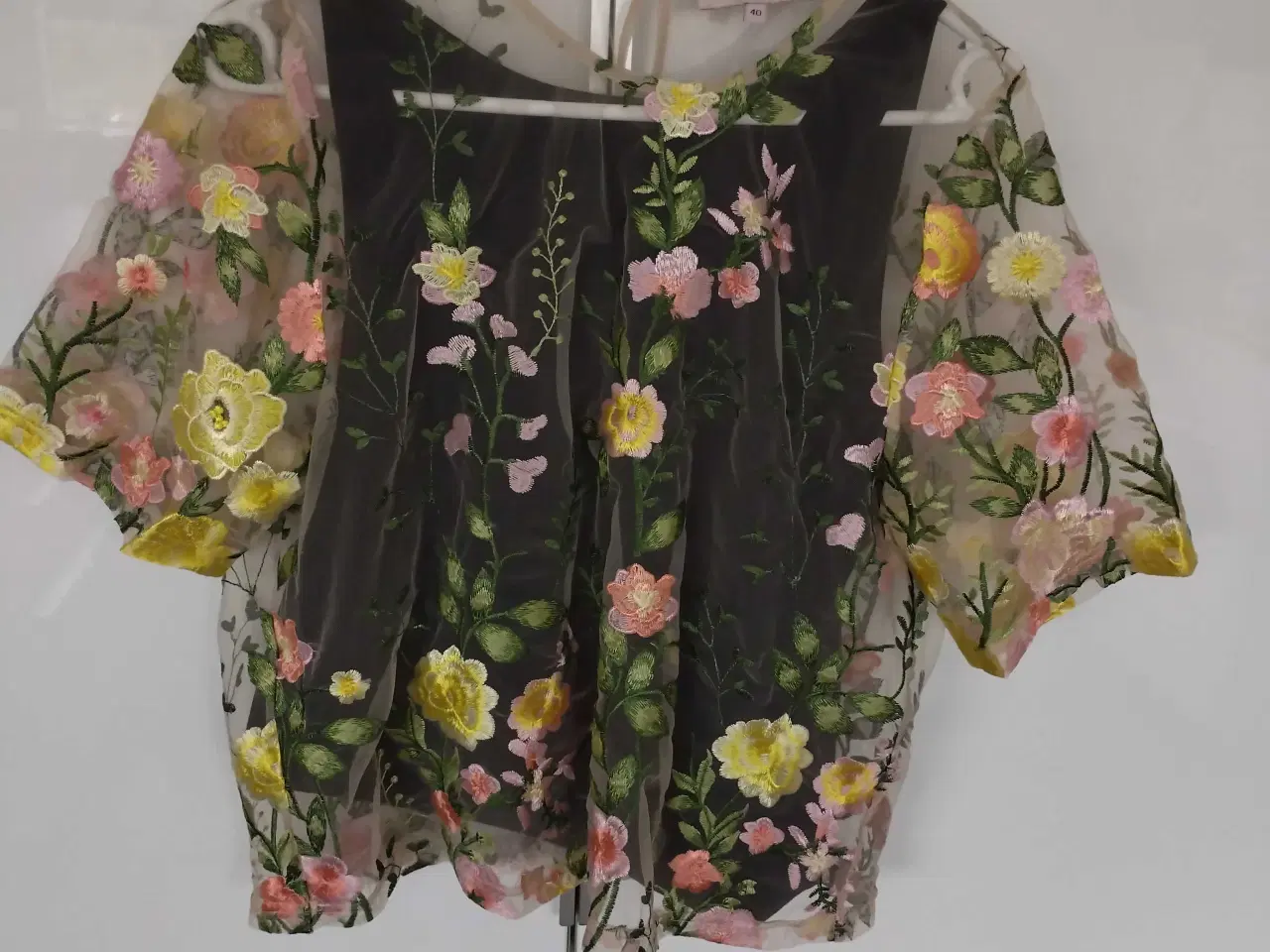 Billede 2 - Smuk top/bluse 