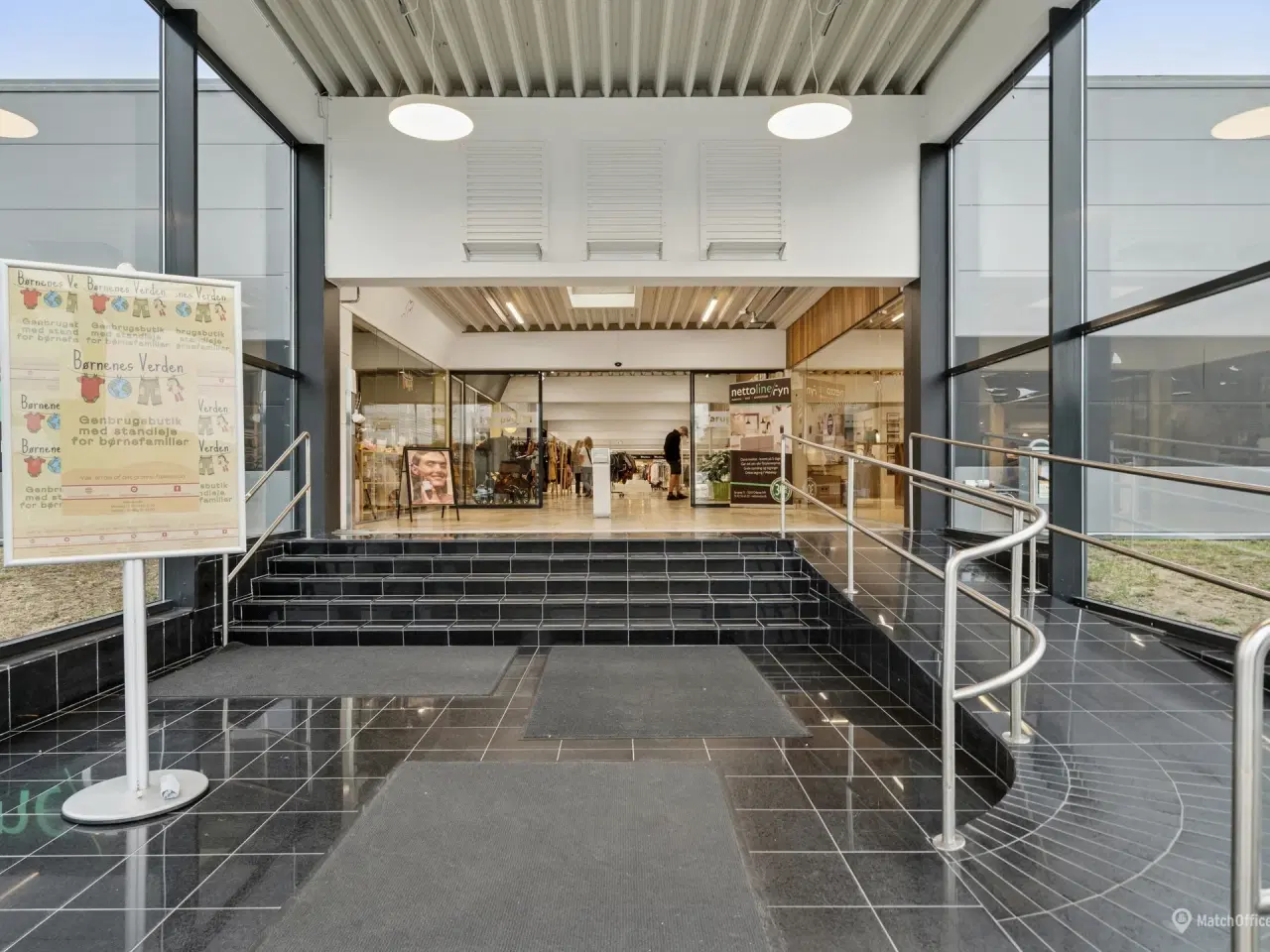 Billede 10 - Markant facadeværdi og central beliggenhed – fleksibelt lejemål med mange muligheder